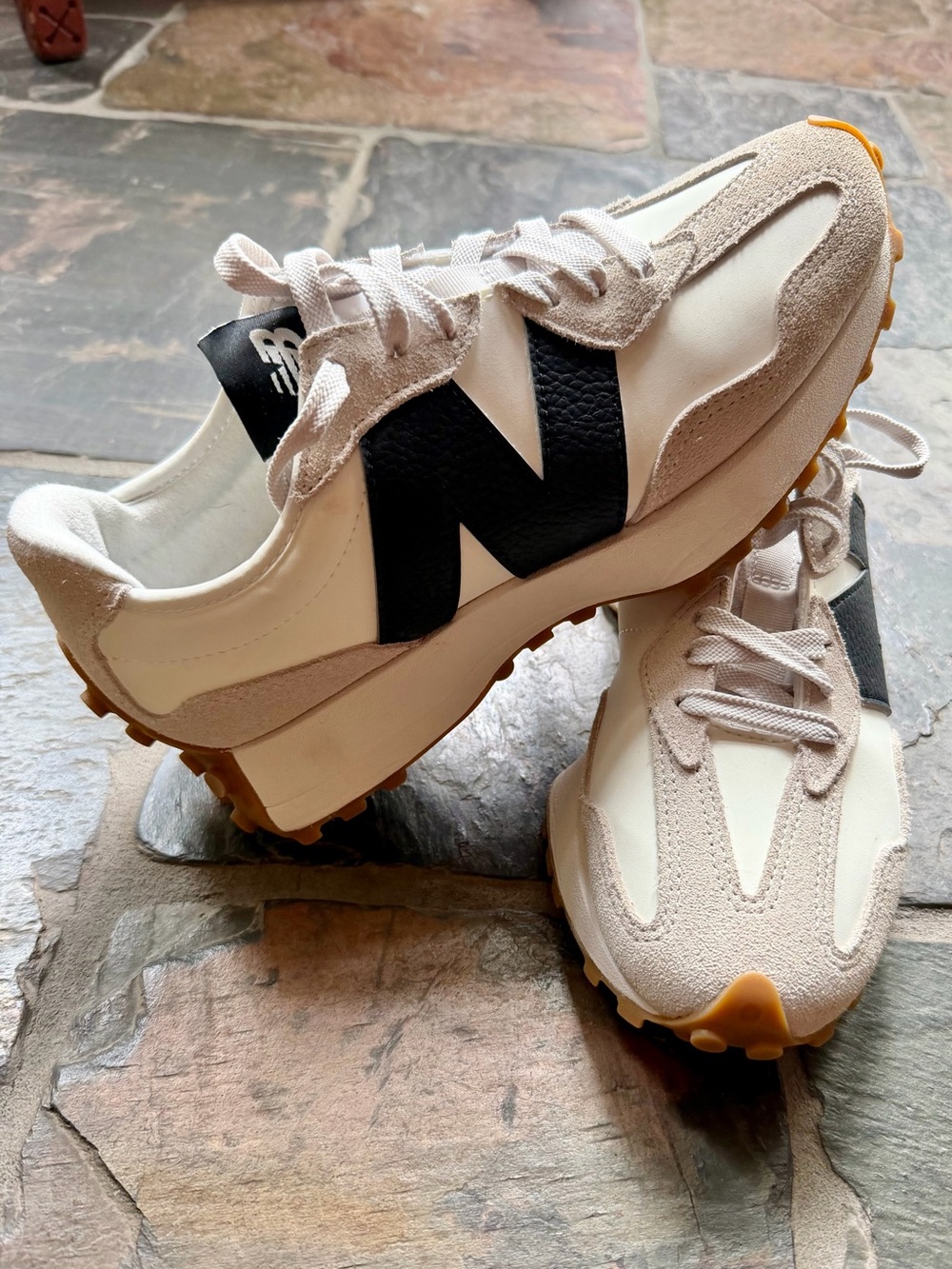 New Balance Women's White & Black Retro Trail Runner Sneakers